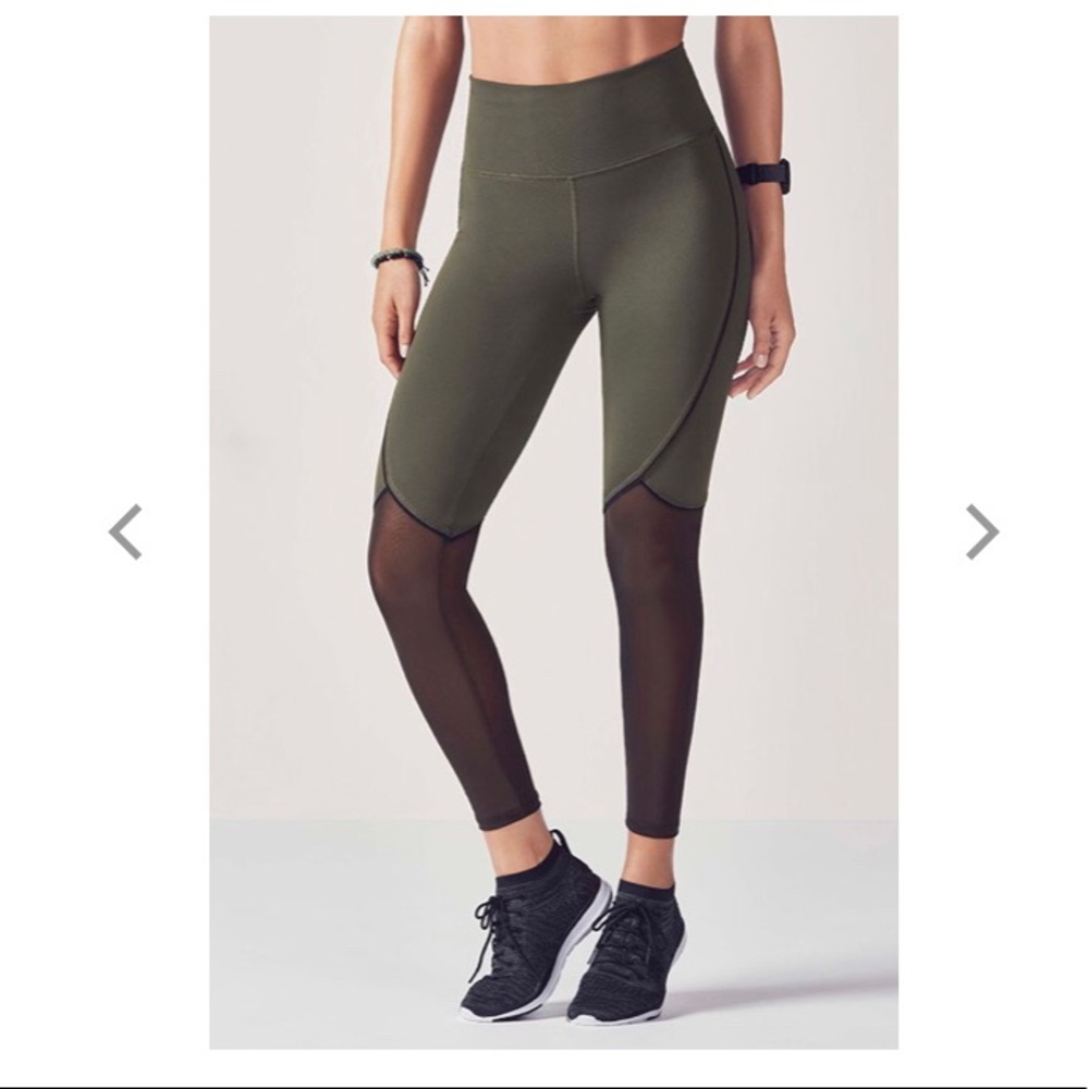 NEW Fabletics Hadley High Waisted 7/8 Capris